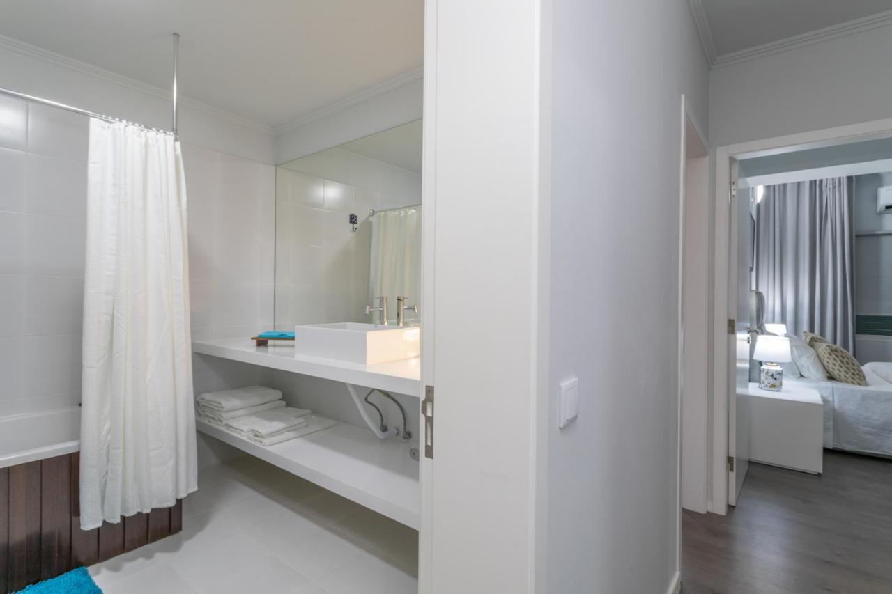 Francisco Terrace Apartment ปอนตาเดลกาดา ภายนอก รูปภาพ